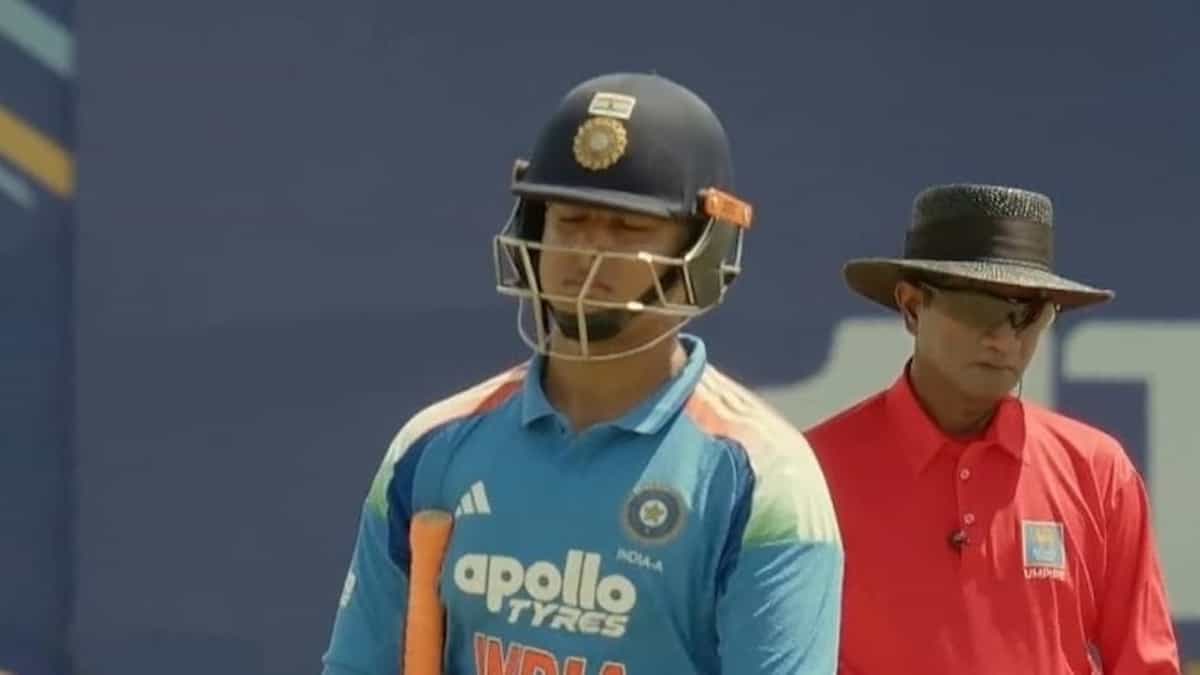 आखिर किसको लग गई भारत के इस नए 'वंडर बॉय' को नजर? इंडिया ए के लिए डेब्यू मैच में ही फ्लॉप हुए वैभव सूर्यवंशी
