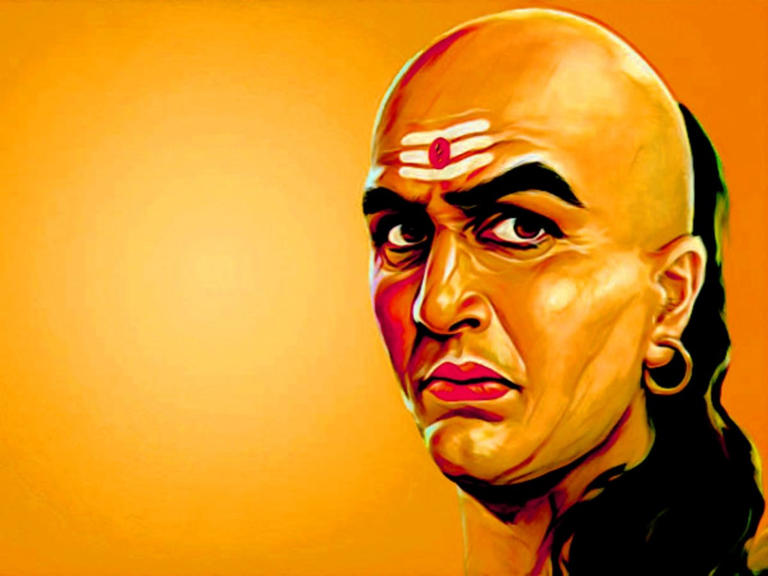 बिना बात किए खुल जाएगी सामने वाले की पोल! आचार्य चाणक्य ने बताए किसी की असली नीयत परखने के ५ अचूक तरीके